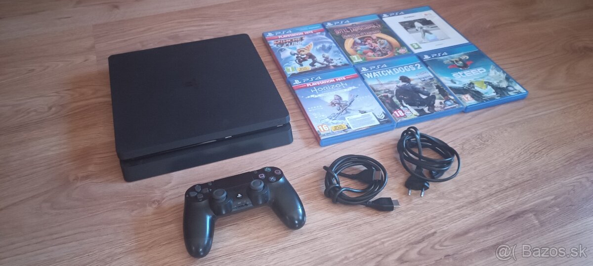 Playstation4 slim s hrami
