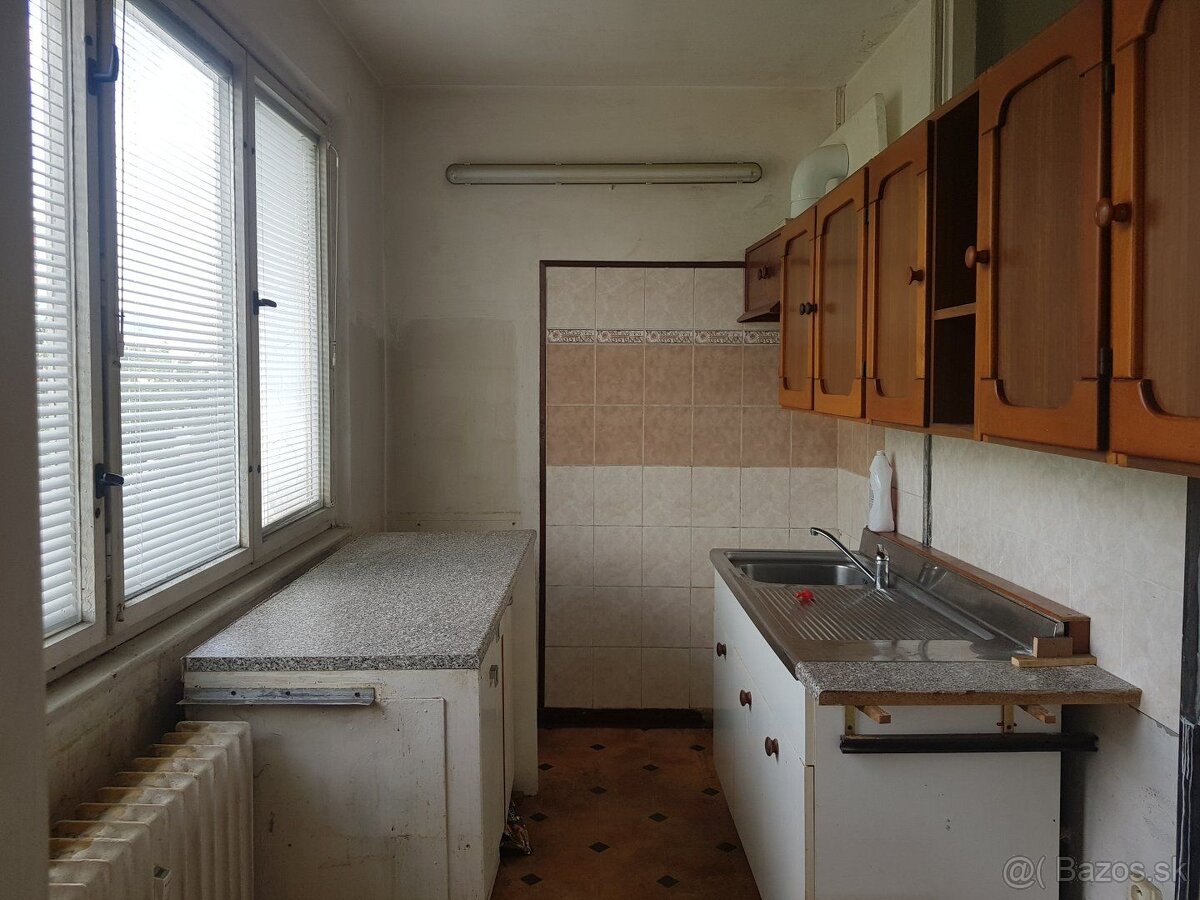 REZERVOVANÝ - Na predaj 3 - izbový byt na Terase, ulica Rožň