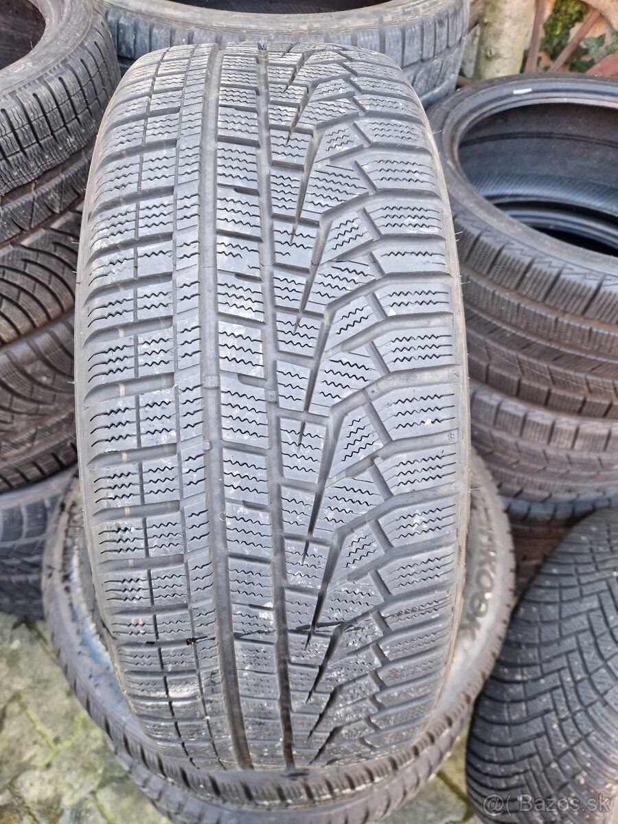 Predám zimné pneu Hankook 205/55r17
