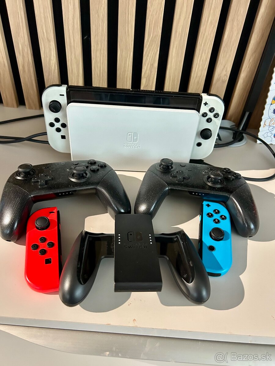 Predám Nintendo Switch OLED s hrami a príslušenstvom