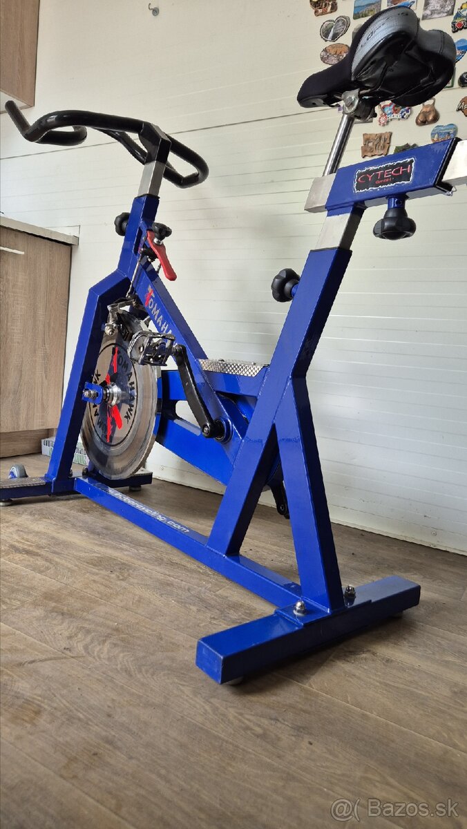 Stacionárny bicykel TOMAHAWK