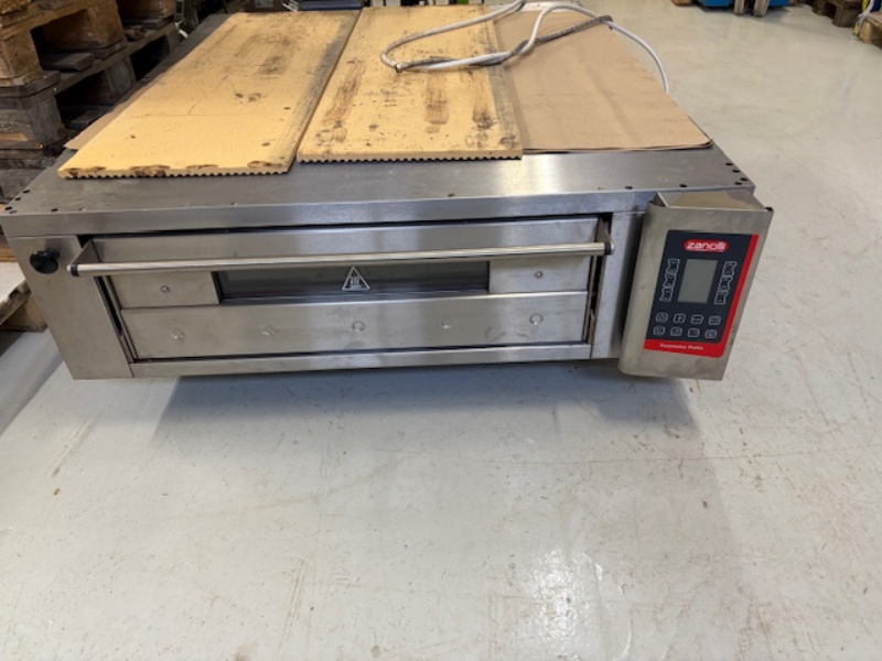 Pekárenská pec profesionálna s parným generátorom