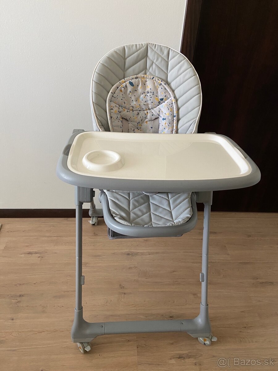 Detská jedálenská stolička 2v1