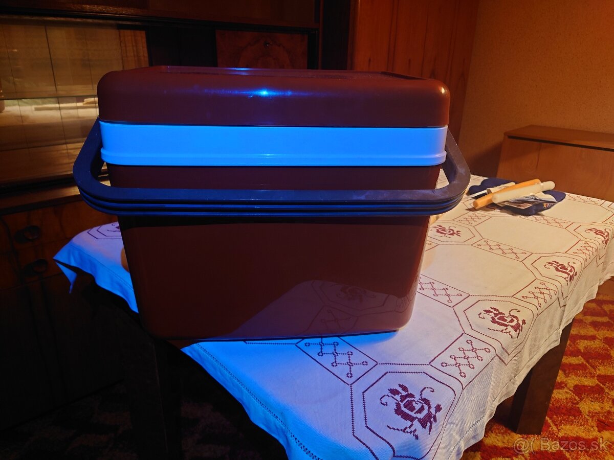 RETRO pikniková chladnička