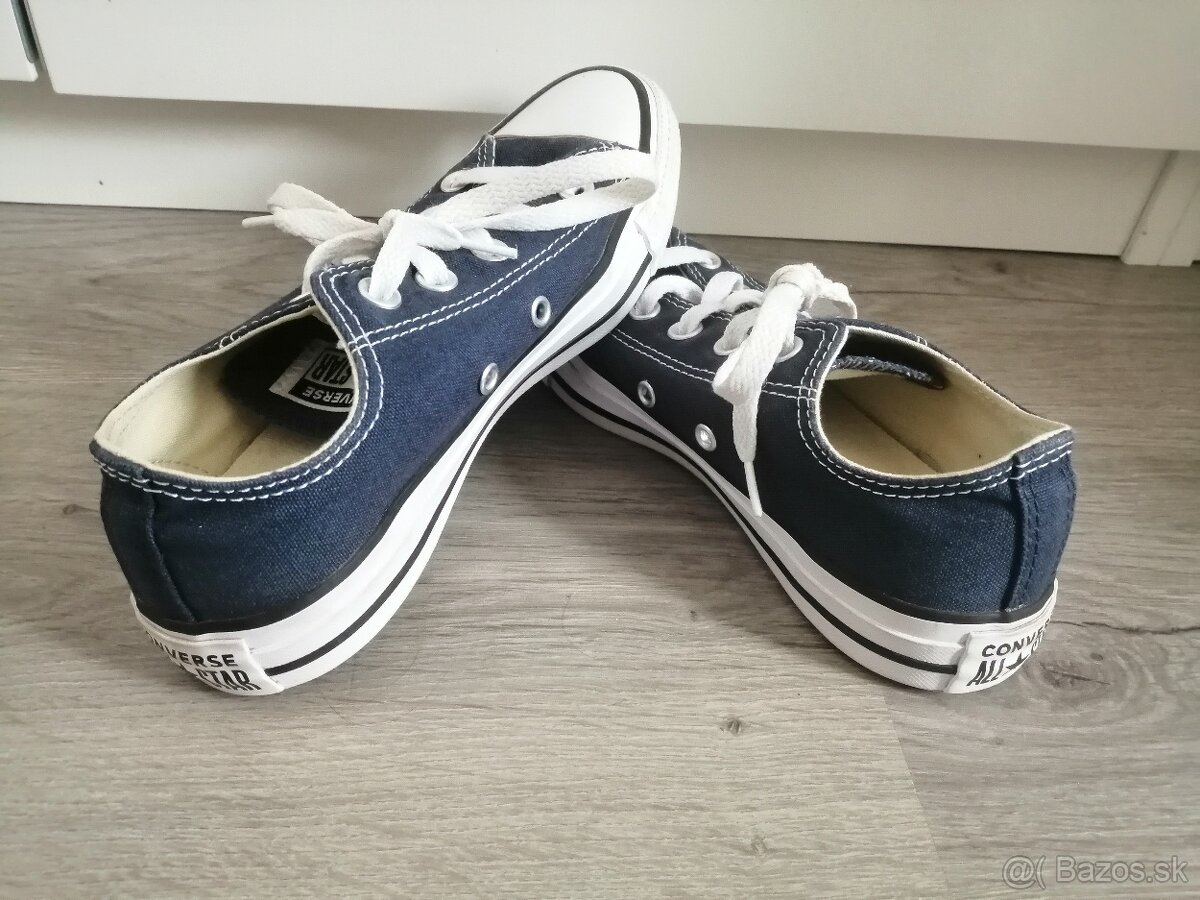 Converse modre nizke