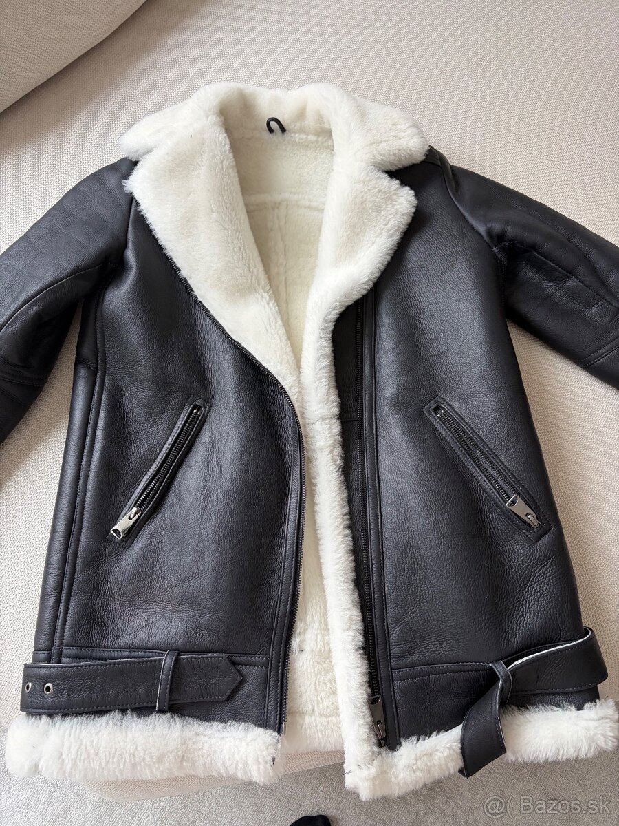 Kožená bunda a kozusinou