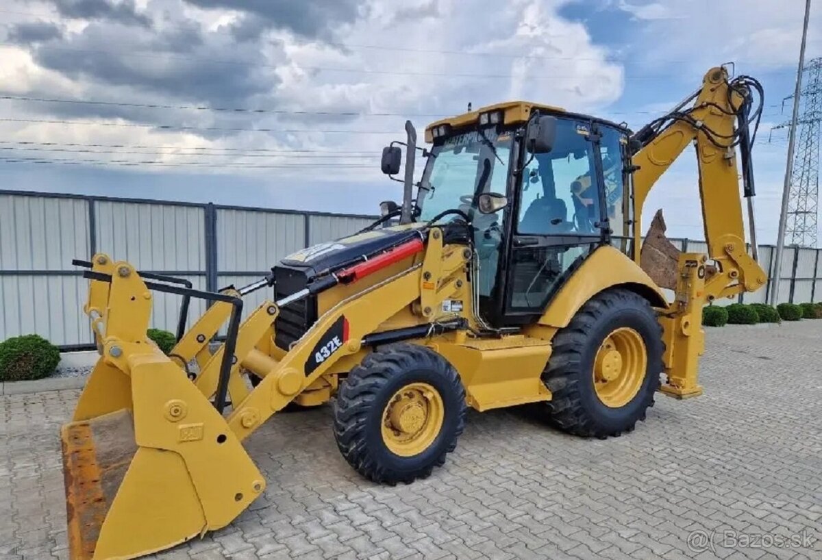 traktorbager•Caterpillar432E•4-valec diesel,89,7 HP-4,4 l