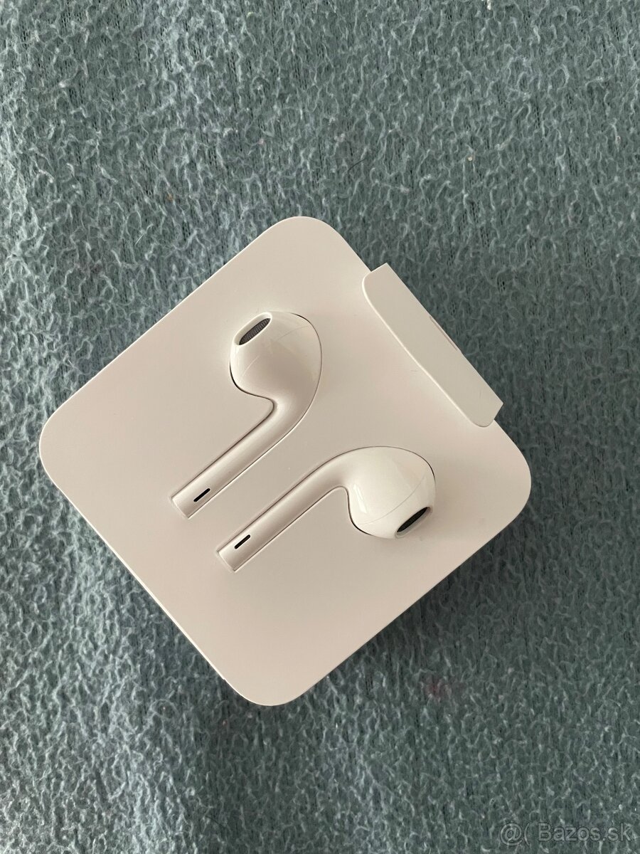 Apple sluchatka