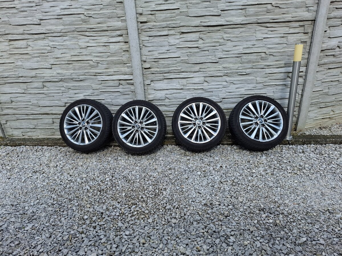 disky Toyota 18 X 7,5 J, 5x 114,3, pneu 225/45 R18