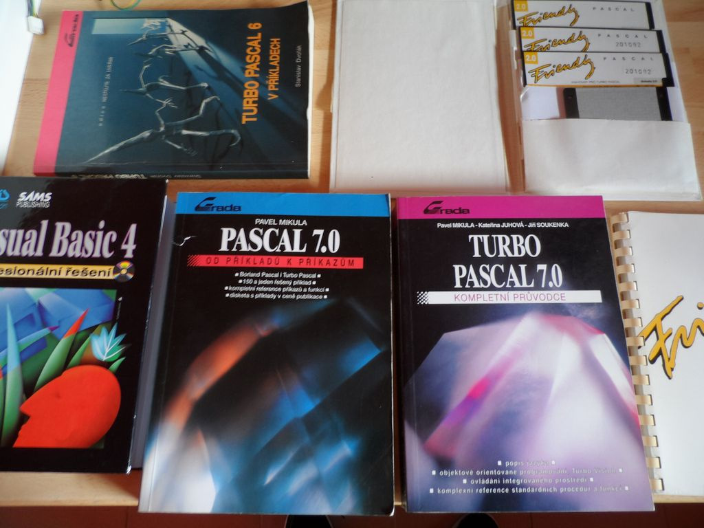 pc knihy 90te roky za 40e spolu