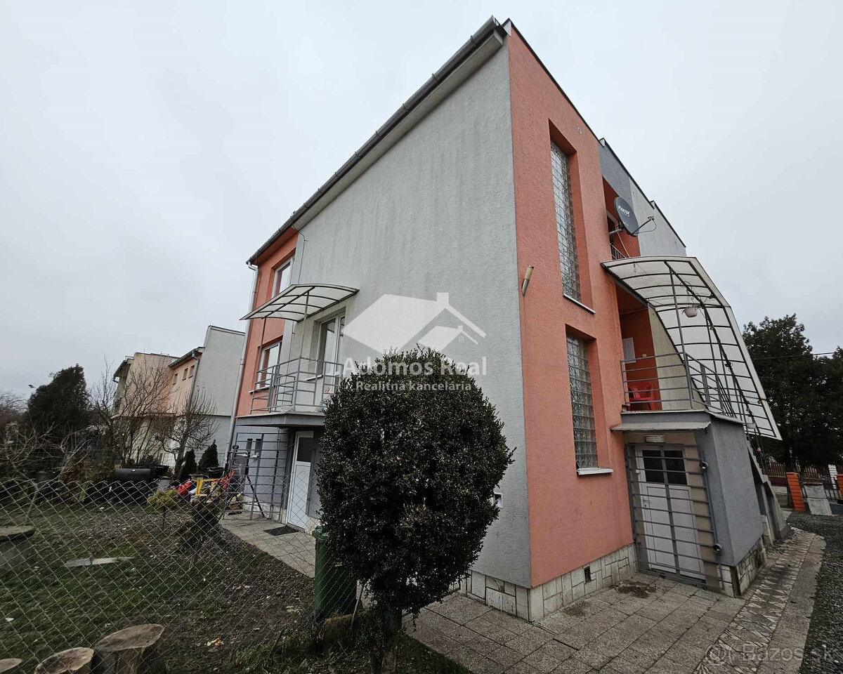 3 GENERAČNÝ RODINNÝ DOM - TREBIŠOV
