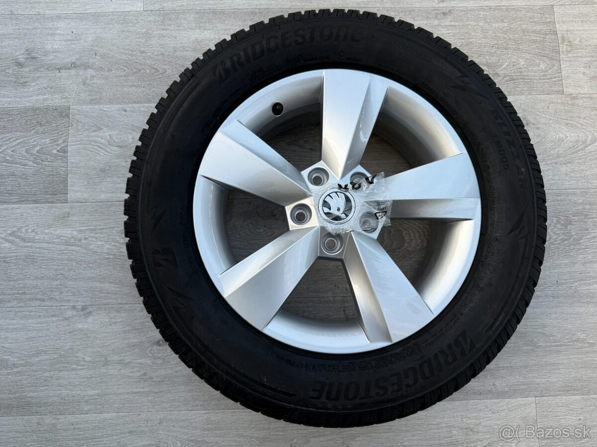 R16 NOVÁ ZIMNÍ ALU KOLA ŠKODA KAROQ 215/60/16 2024