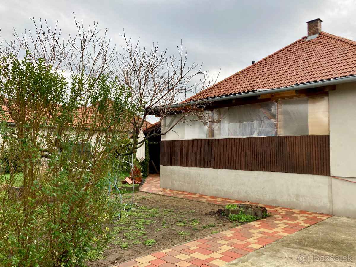 4-izbový rodinný dom s terasou a 7-árovou záhradou, Nová Str