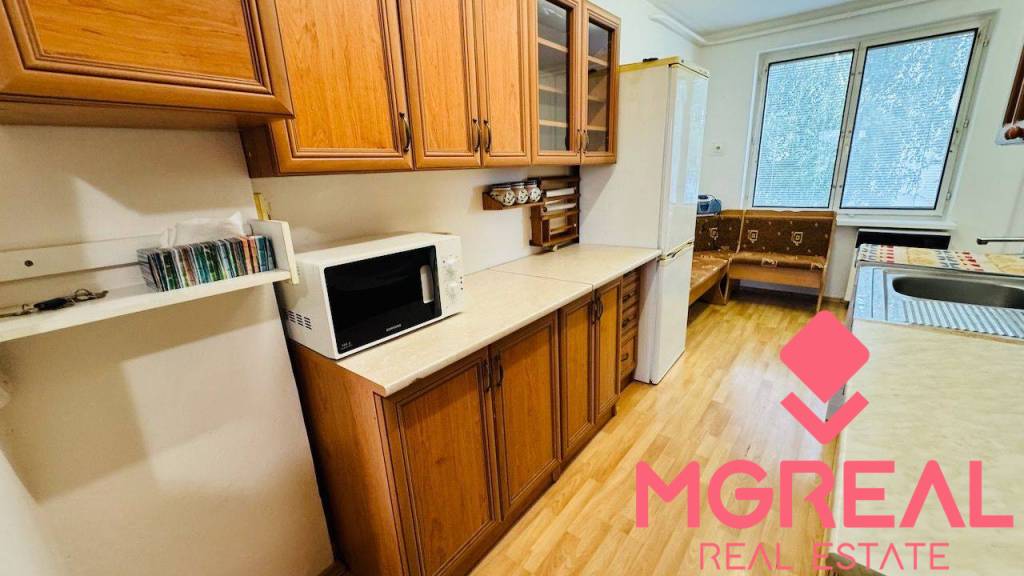 Na predaj 3 i byt s loggiou v Chynoranoch 74 m2