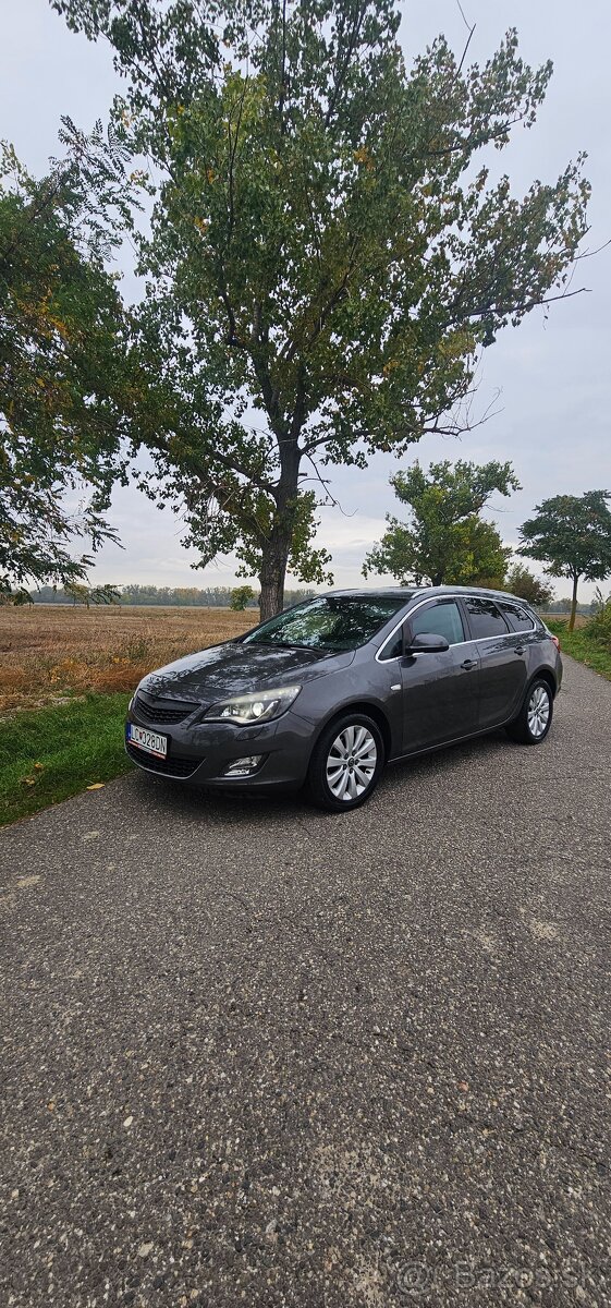 Opel Astra Sports Tourer .Rv 2011. 1.7 CDTI Diesel 81Kw110Ps