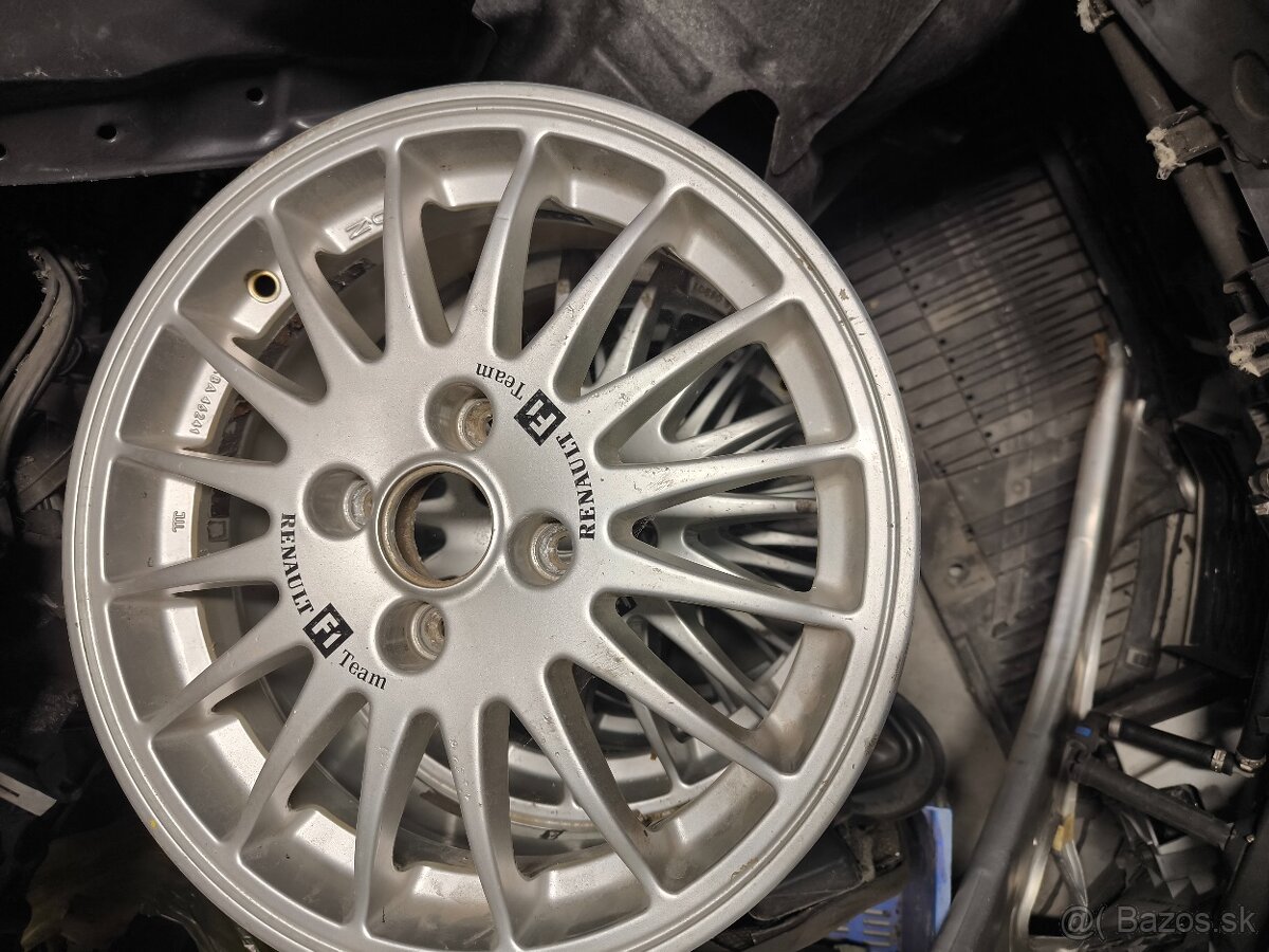Oz racing hlinikove disky r15, renaultsport