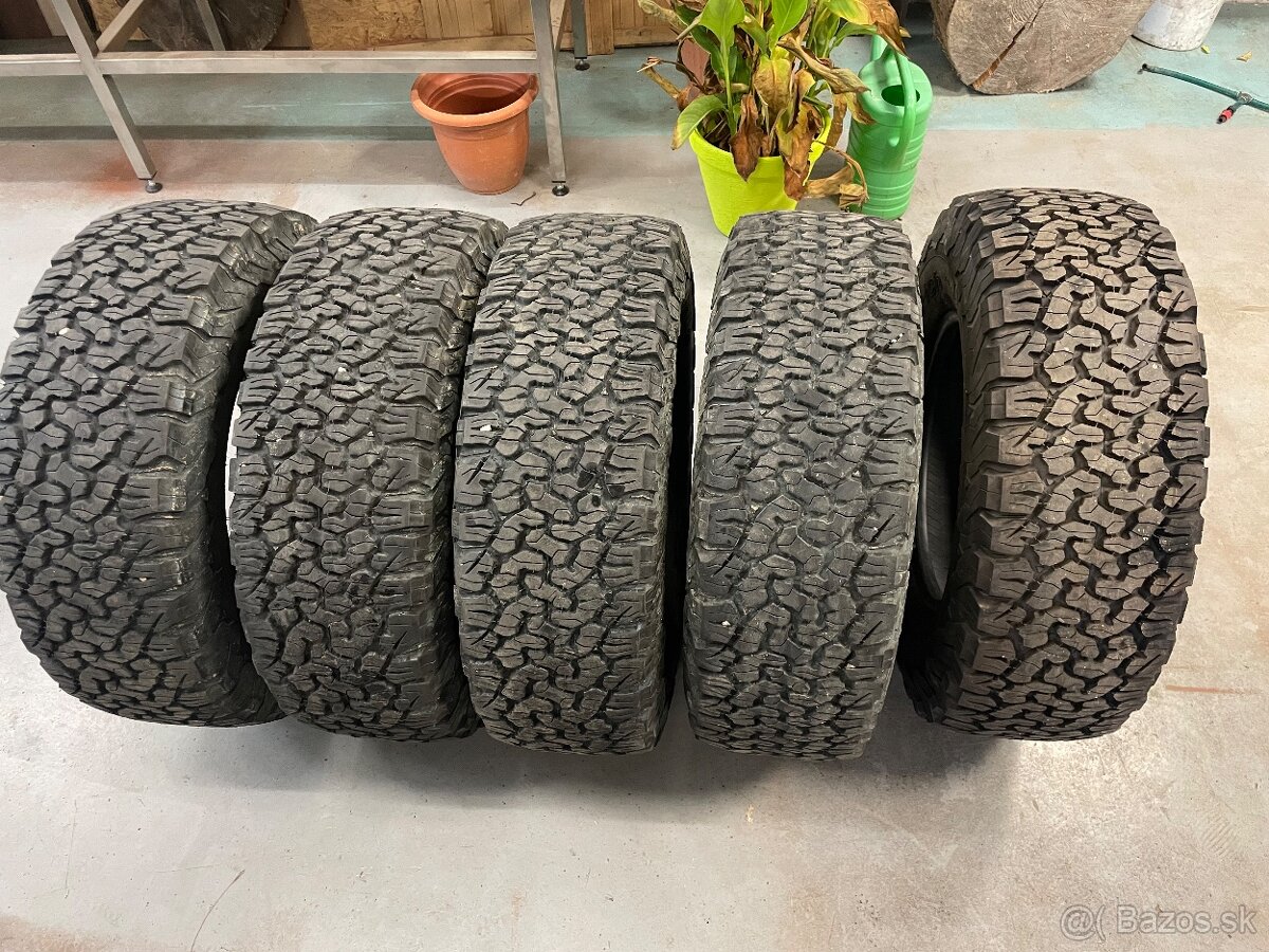 285/70R17