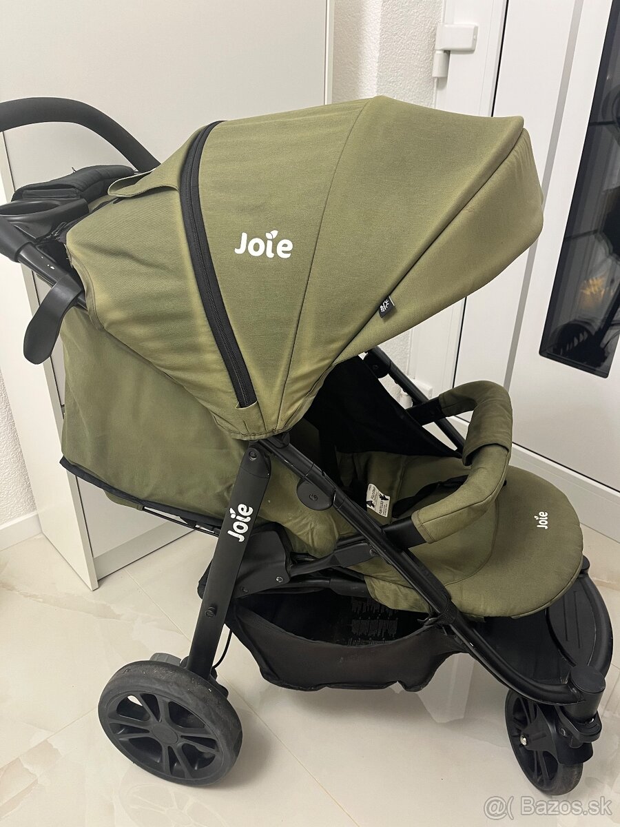 Športový kocik joie