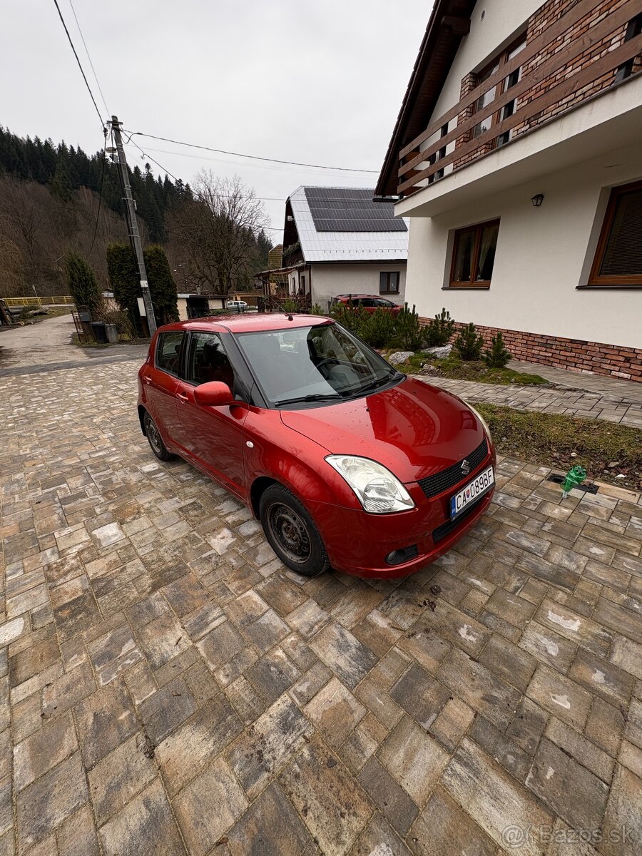 Suzuki Swift 1.3i