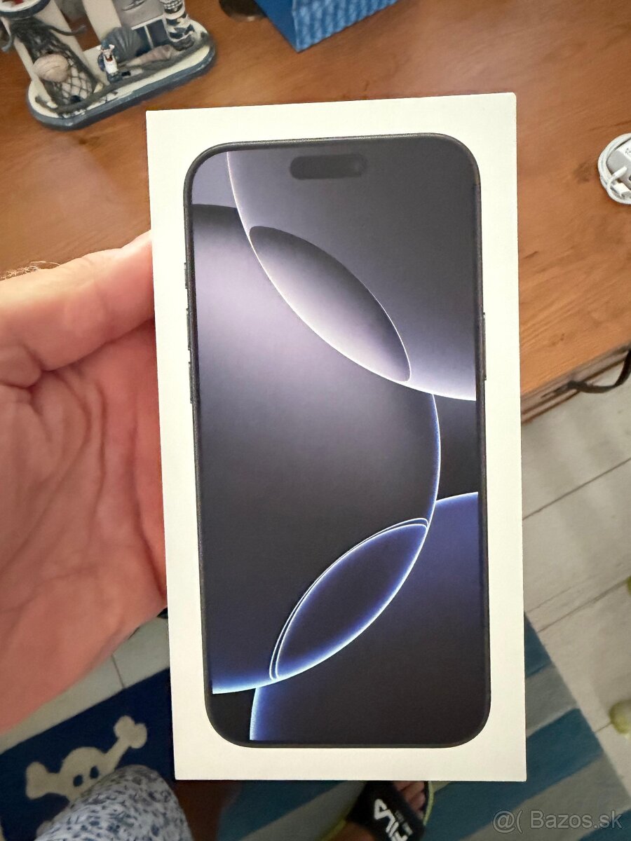 iPhone 16 Pro Max