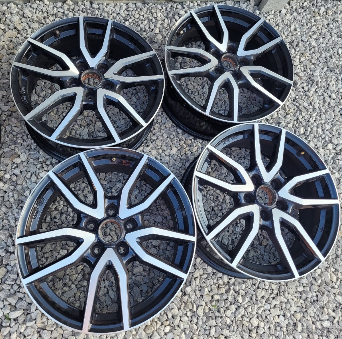 Alu disky R17