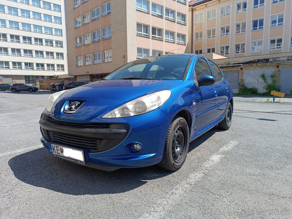 Predám Peugeot 206+, 1.4 benzín, 55 kw/75 PS,