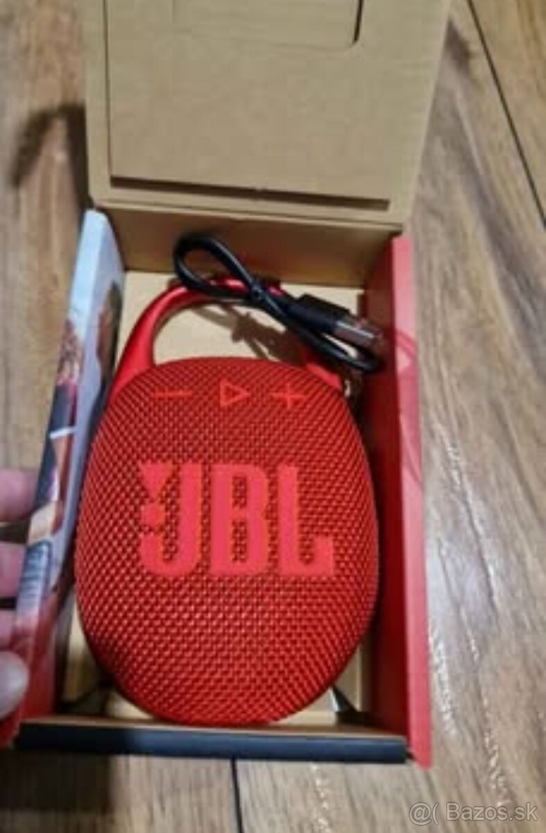 Novy JBL reproduktor clip5