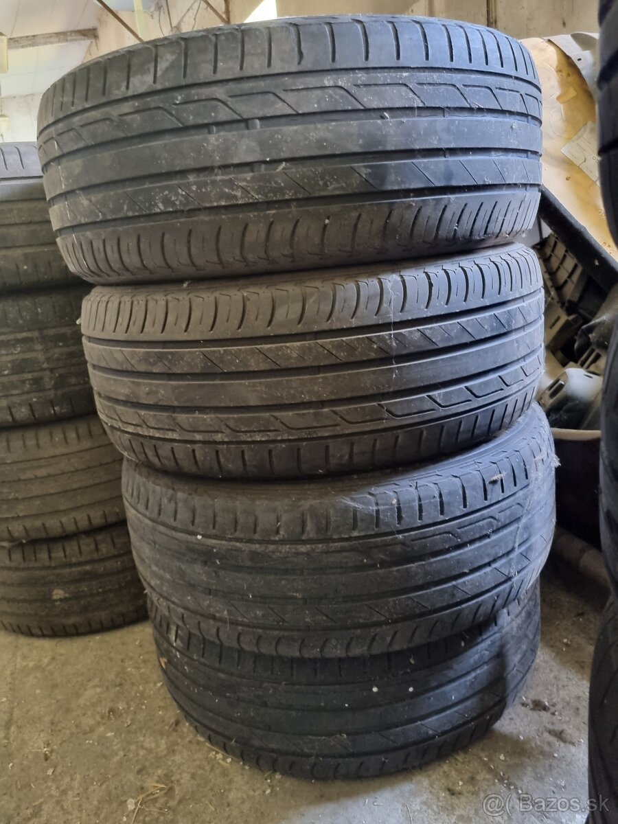 Predam letne pneu 215/50 R18