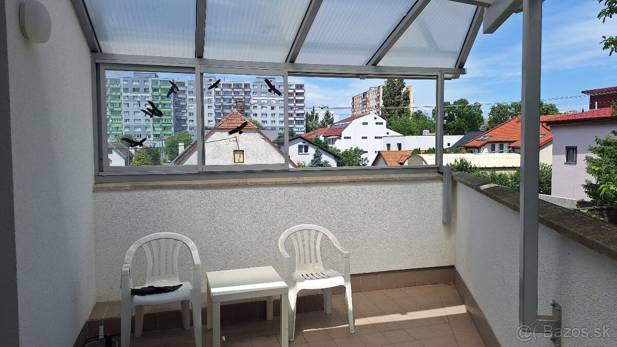 Prenájom 2izbového bytu v Ružinove s veĺkou krytou terasou