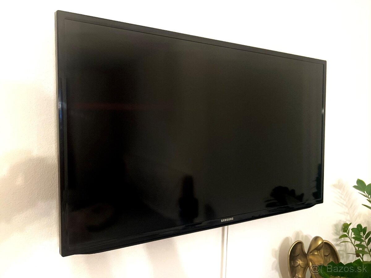 Samsung LCD 107 cm (42”)