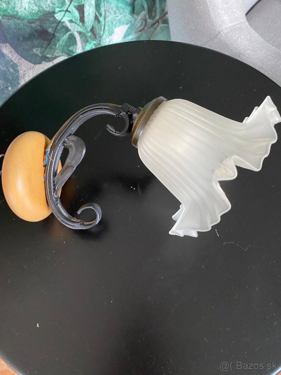 Nástenná lampa