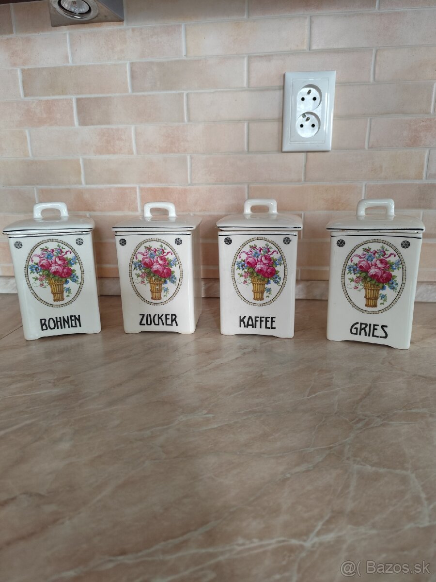 Porcelánové dozy