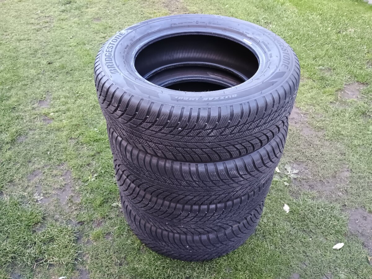 Zimné pneu Bridgestone, 215/65 R17