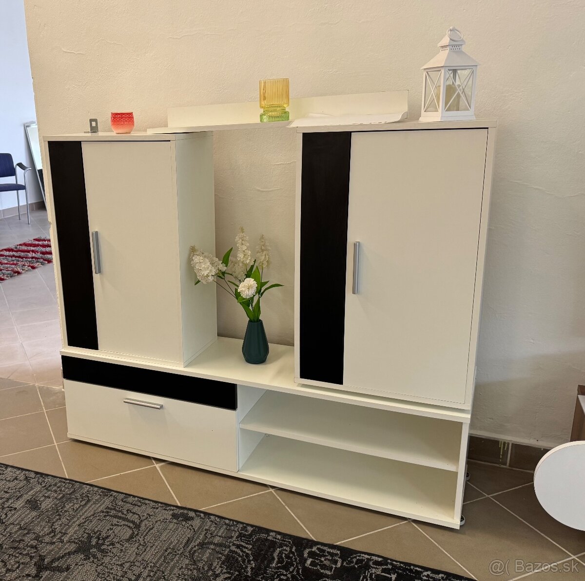 Moderná obývacia stena