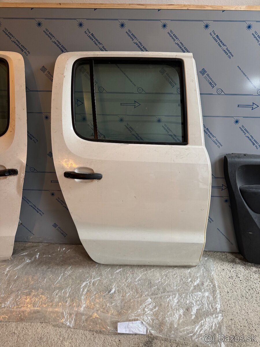 VW Amarok Predné a Zadné Dvere