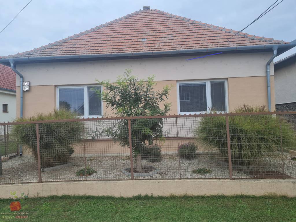 Predám rodinný dom Komjatice