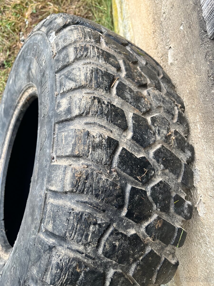 265/70 r15 Mud terraine Rezerva