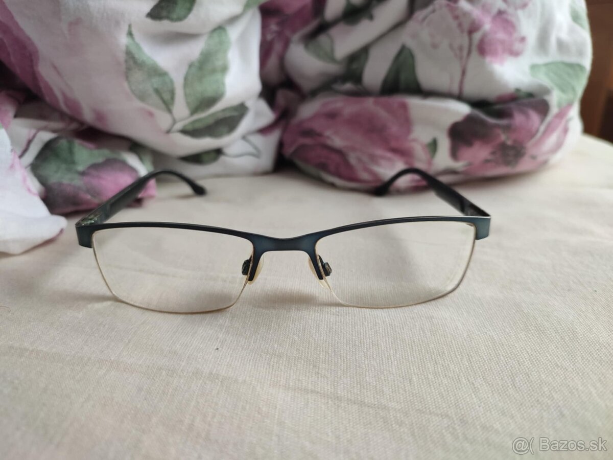Dioptrické okuliare do diaľky (rám + sklíčka)