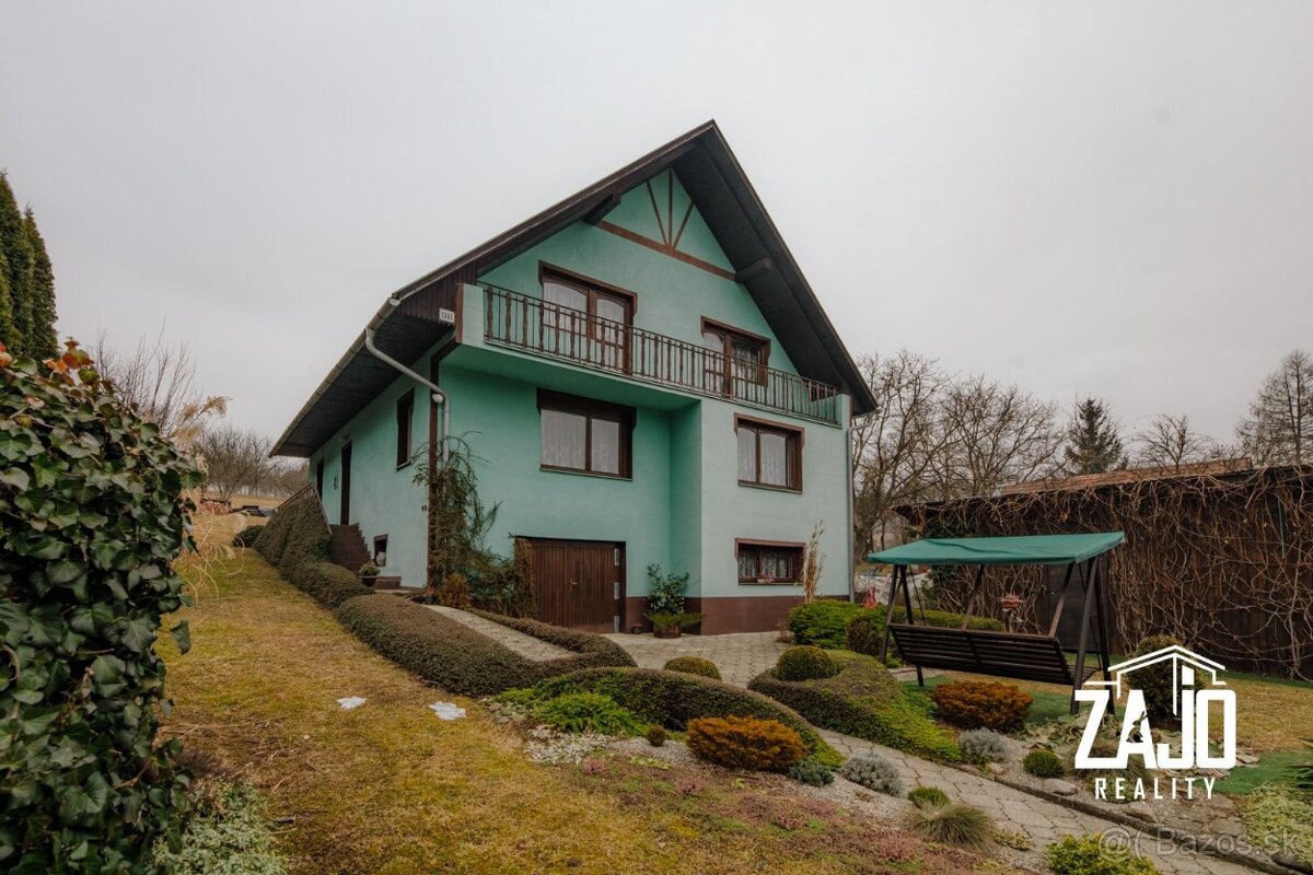 DVOJPODLAŽNÝ RD S ROZSIAHLYM POZEMKOM A KRÁSNOU PRÍRODOU