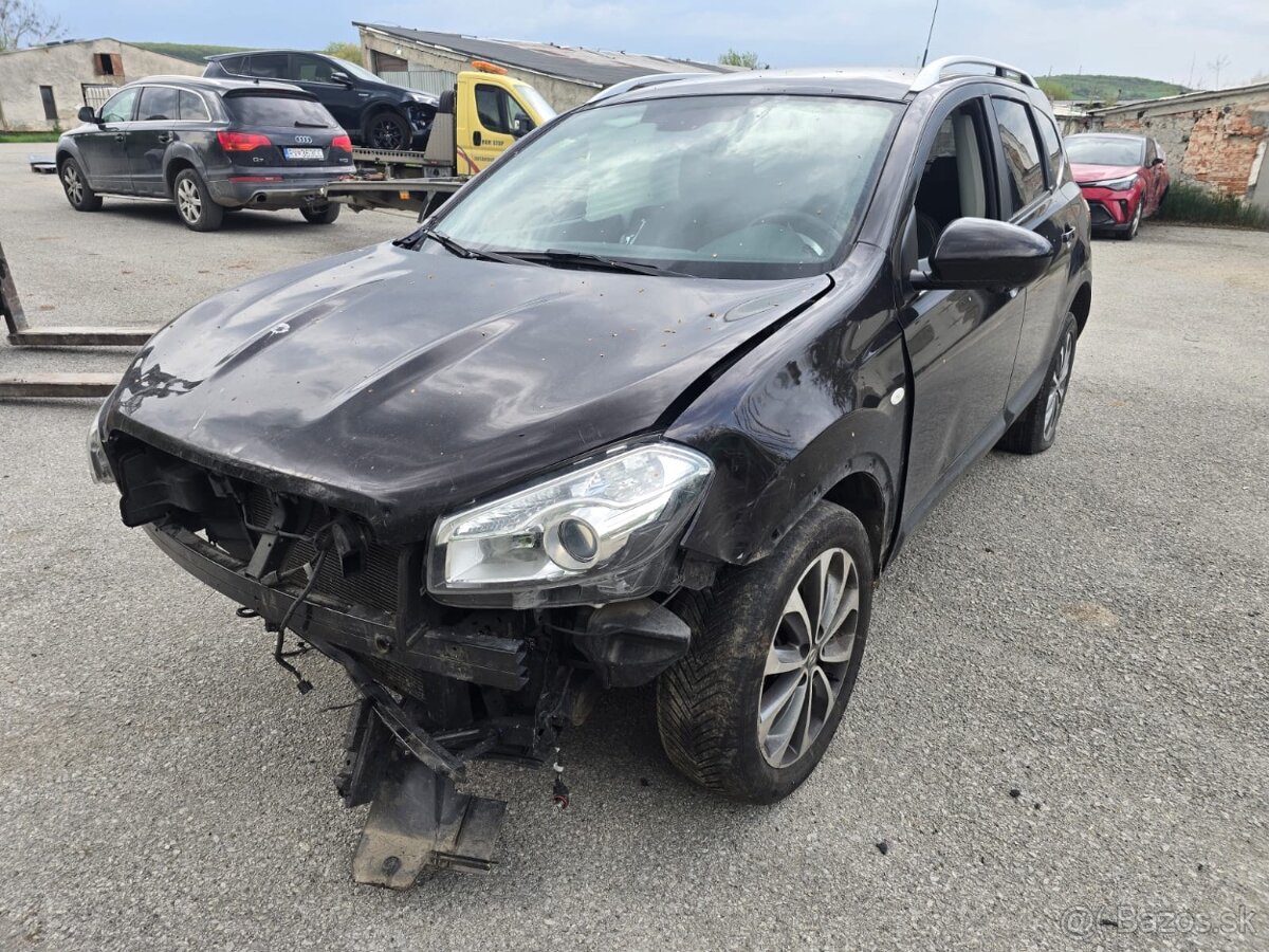 Nissan Qashqai+2 ŠTARTUJE,4x4,74tkm,7miest,NAVI,PANO,1.majit