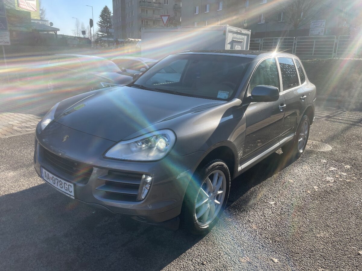 Porshe Cayenne - na pruzinach