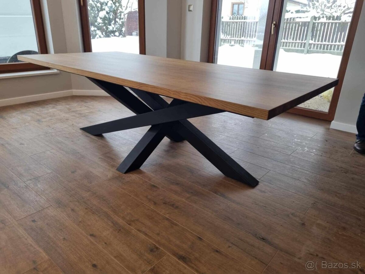 Jedálenský dubový stôl Sk