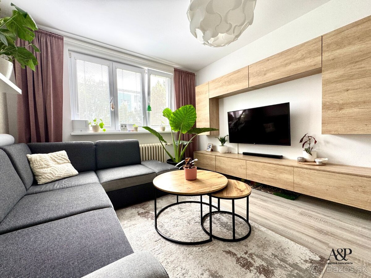 NA PREDAJ 2 IZB. BYT S BALKÓNOM, 51M2, KALINČIAKOVA UL., SEN