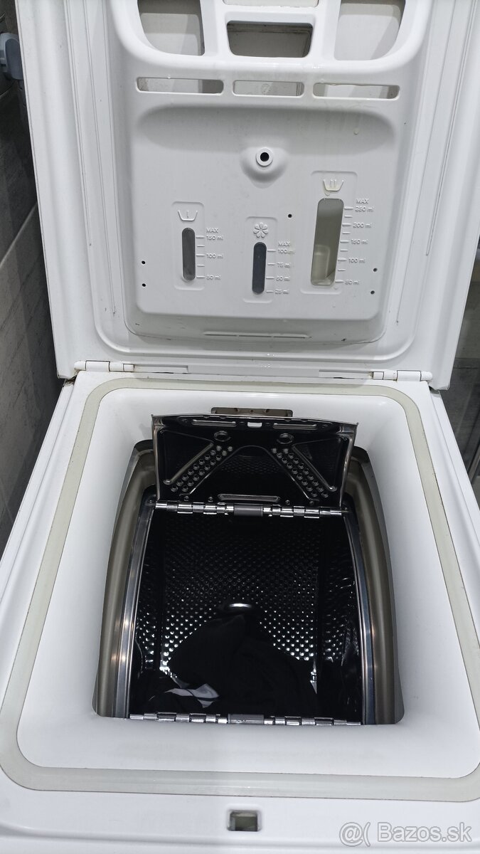 Práčka Whirlpool