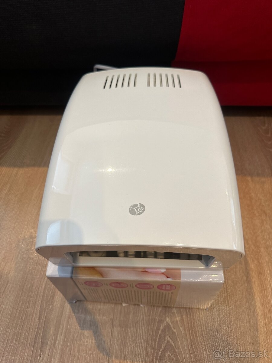 UV lampa na gélové nechty