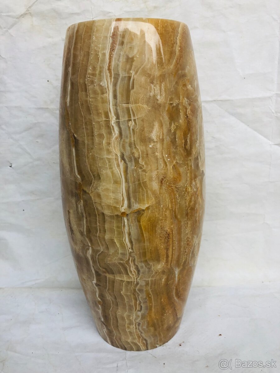 Kamena vaza velka zlaty onyx