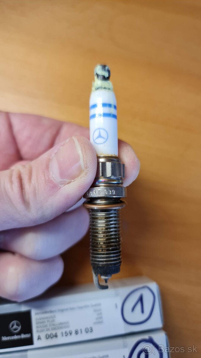 Sada 8 Originálnych Mercedes Sviečok č. dielu A004159810