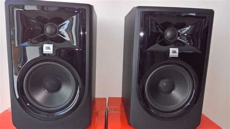 JBL 305P mkII