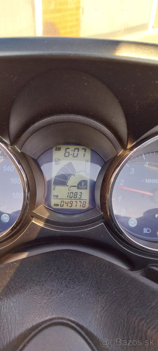 Yamaha majesty 400