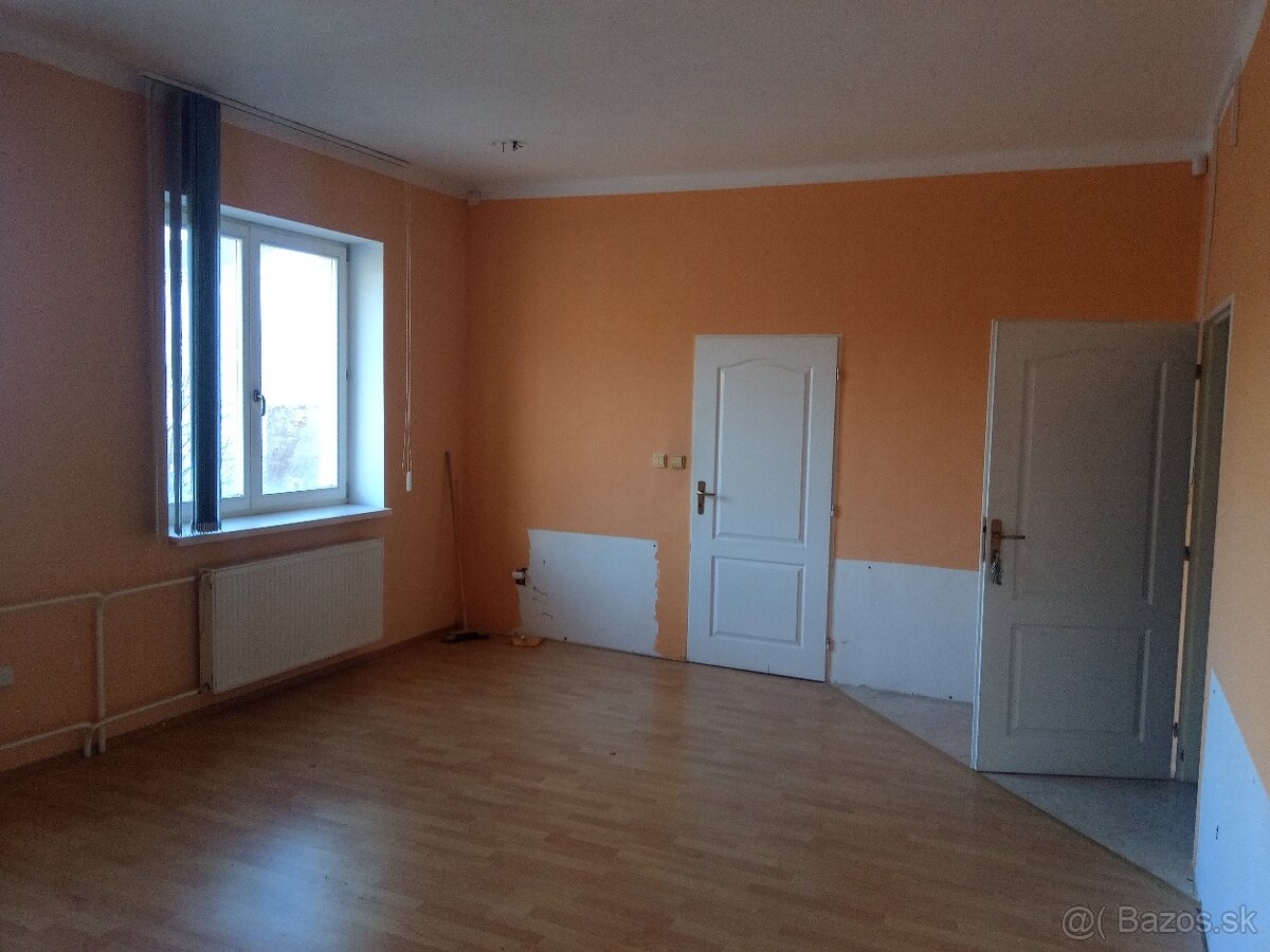 Na prenájom kancelárske priestory, 23 m2, Staré Mesto